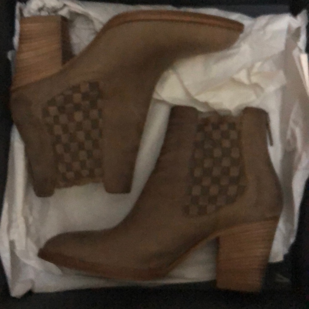 Aquartalia Booties- Leather is mushroom color